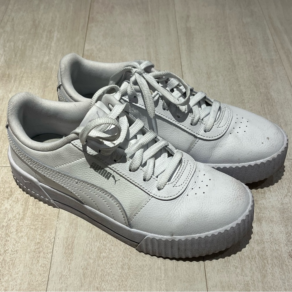 Puma womens carina sneaker. sz 8